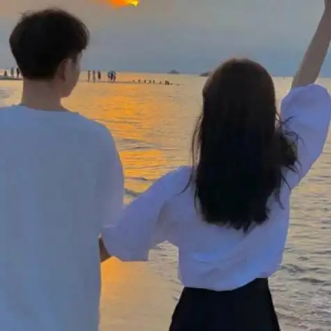 背影情侣头像,青春就是和你一起疯狂一次