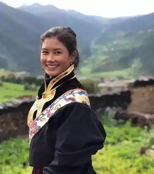 从村妇到年入百万人人都可以抓住的卖货红利