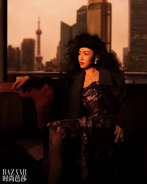唐嫣时尚芭莎四月刊封面##唐嫣落日游轮芭莎大片