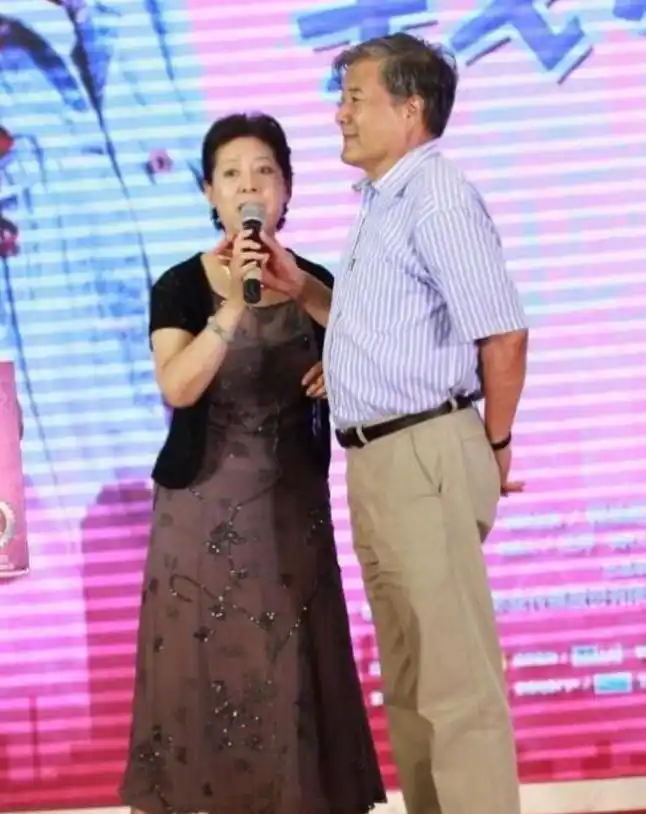 回顾关牧村一婚被家暴二婚被高官丈夫宠成宝撮合父亲再婚