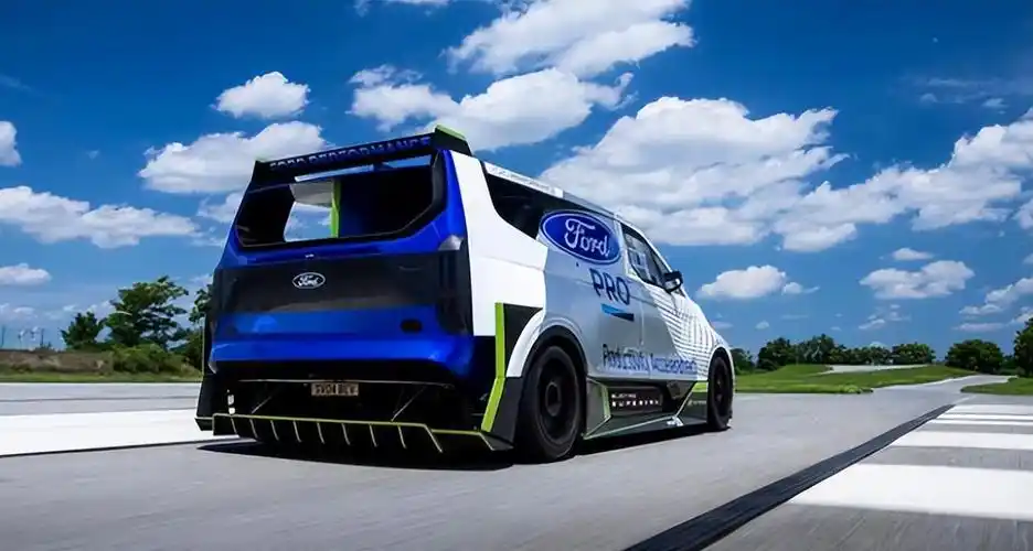 福特全球最快面包车亮相2秒破百