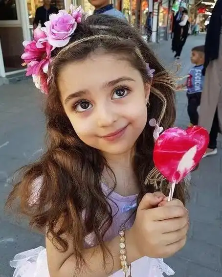 全球最美女孩第一名(第一名是在你掌心呵护绽放的小公主)