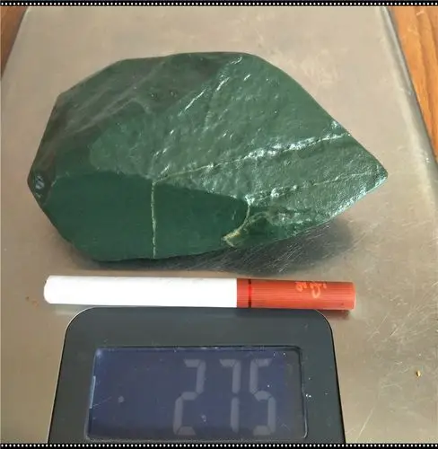 展开全部 泥石,也叫泥石玉,这是块绿色泥石