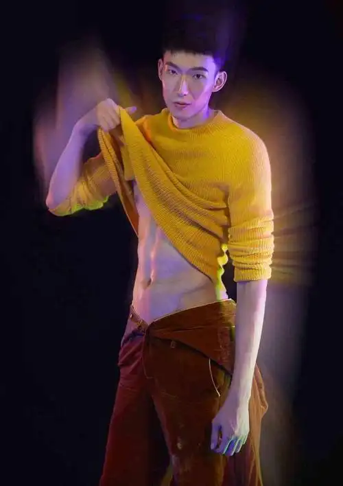 不吃煎饼果子告别排骨男!周琦身材大变天进军模特界_网易订阅