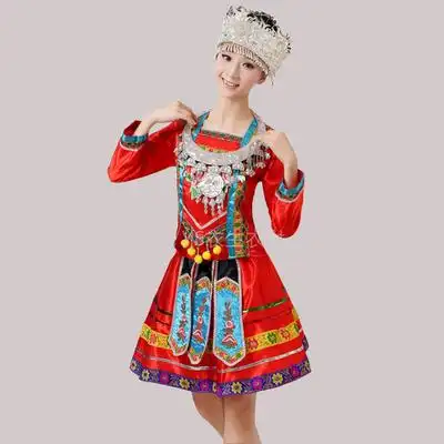 湖南少数民族服装