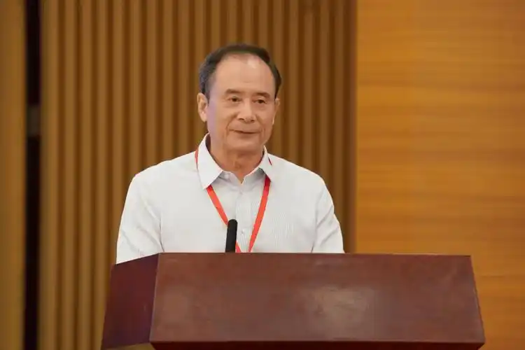 星河湾董事长黄文仔:助力社会发展,铸就卓越使命_帮扶_教育_村民