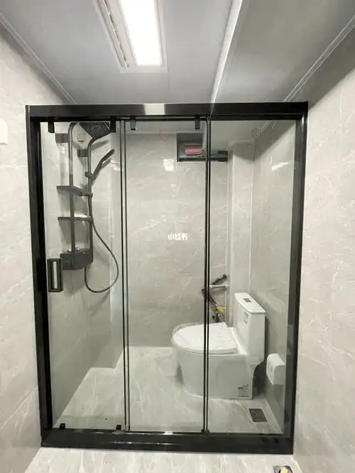 干湿分离淋浴房玻璃门安装完毕