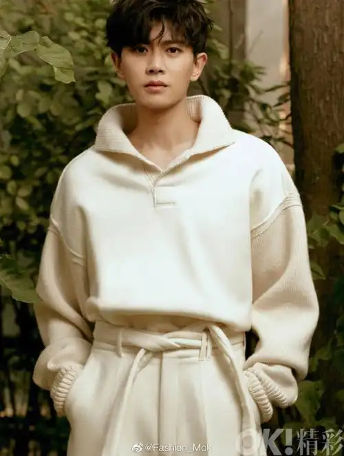 september 20, 2021任嘉伦登上最新一期《精彩ok!