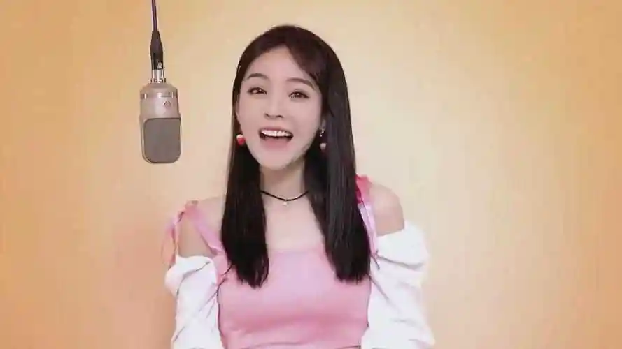 活力气质女孩鱼闪闪翻唱歌曲串烧小合集好听鱼闪闪