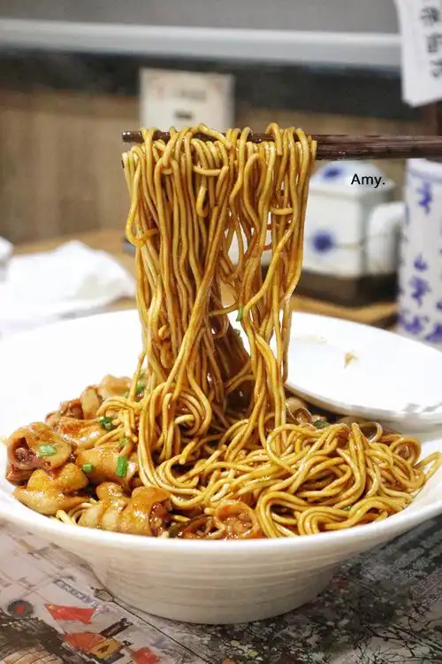 【皮一下】来一碗,肥肠拌面