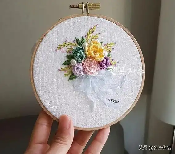 怎么绣花朵好看又简单绣小花步骤图片大全