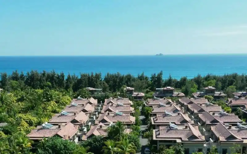 海南陵水海边的亲海独栋迷你小别墅,建筑面积108平