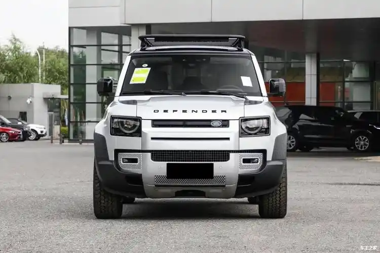 云南昆明全新路虎卫士110版本最新价格