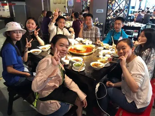 和杨旸老师一起聚餐,哥哥同学们的聚会