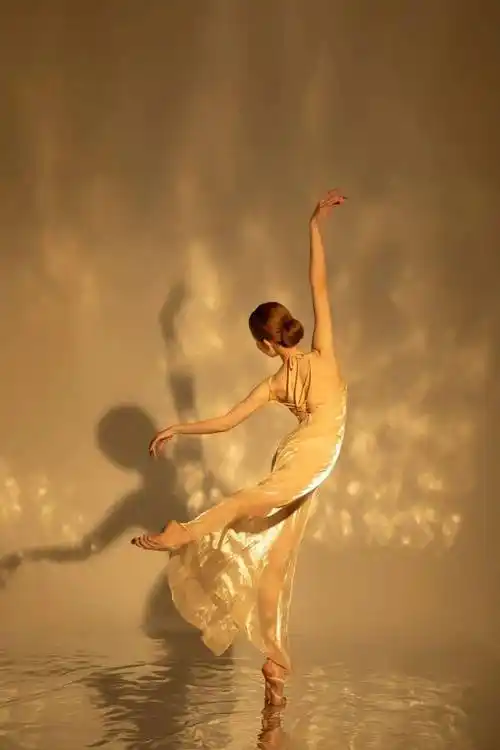 被刘诗诗这组照片惊艳到了,保持优雅的秘诀是什么?_生活_妈妈_孩子