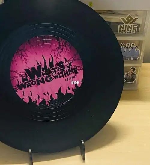 网易云定制的黑胶唱片小鬼王琳凯专辑封面