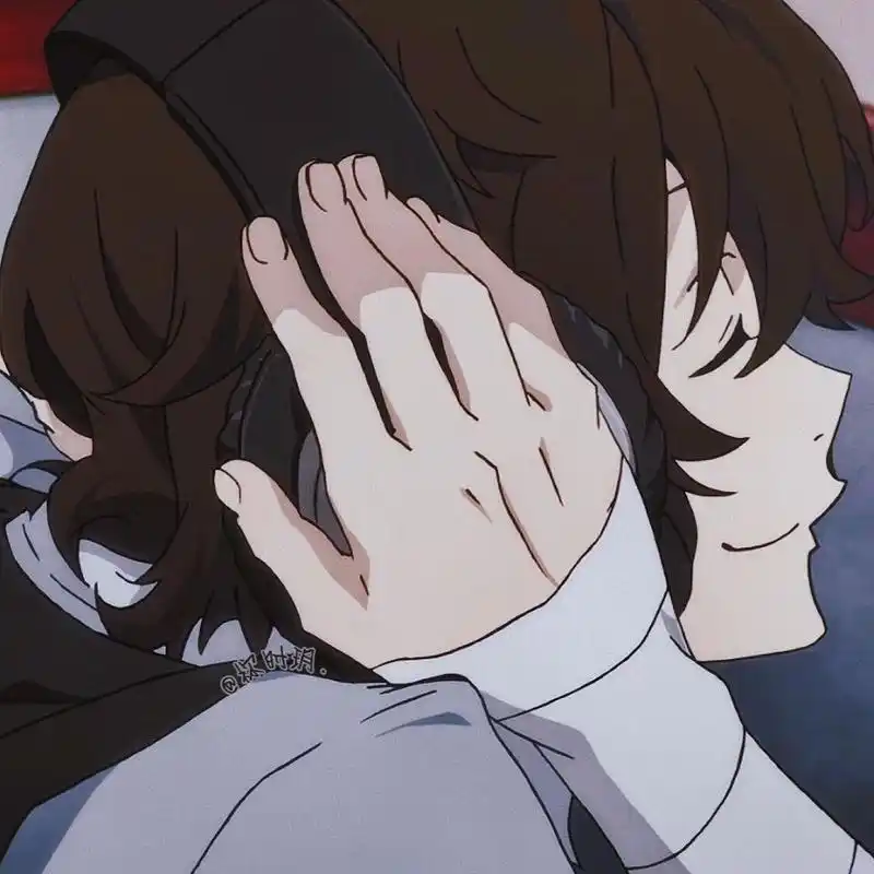 太宰治头像 │ 文豪野犬 你们选哪张?