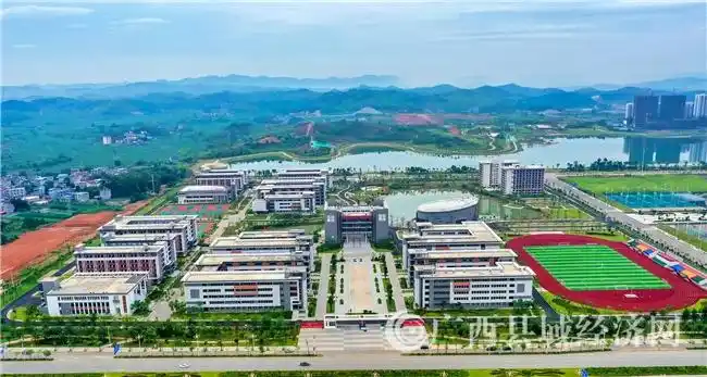 教学水平一流,设施齐全的广西大学附属中学崇左校区