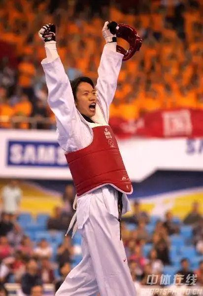 图文-陈中跆拳道世锦赛成就大满贯 天下唯我独尊