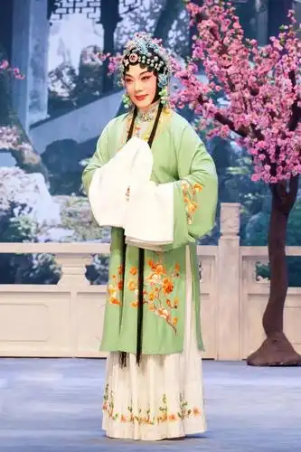 2020921最美文化人本期嘉宾王冠丽