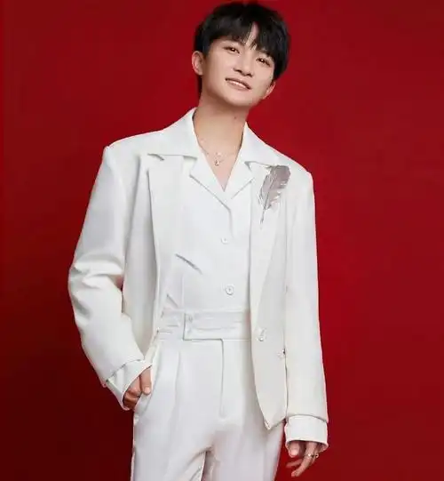 周深献声梦想指路再次致敬冬奥杨振宁翁帆翻译你喜欢吗