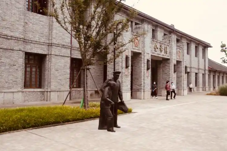 金华火车站 金华铁路公园 - 浩然之气1 - 图虫