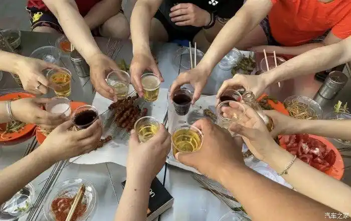 【放肆一夏】夏季最正确的打开方式 啤酒小烧烤