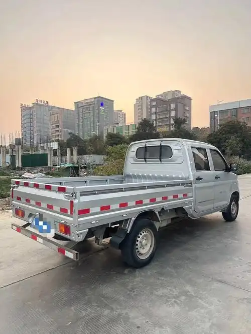 普宁二手车19年9月 五菱新卡双排平板货车 1.8 本地一 - 抖音