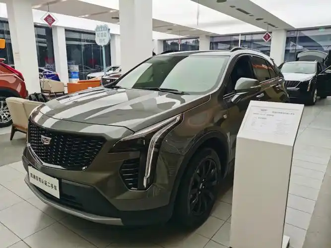 凯迪拉克xt4两驱领先版新到准新喜欢私聊