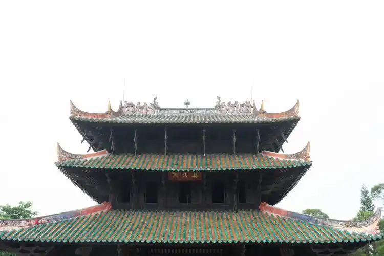 容县考察后,在《建筑学报》第7期发表《广西容县真武阁的"杠杆结构"》