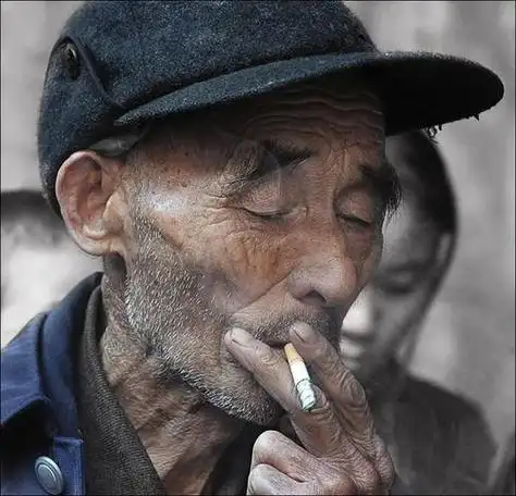 60岁以上的老头头像