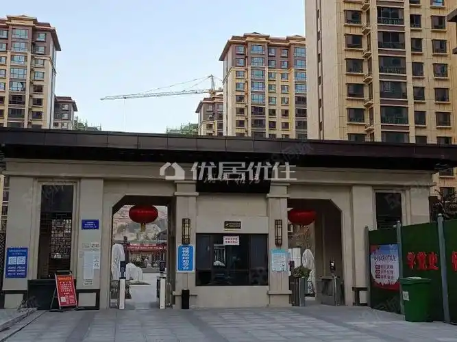 湖畔雅居三室两厅精装家具家电齐全诚意出租