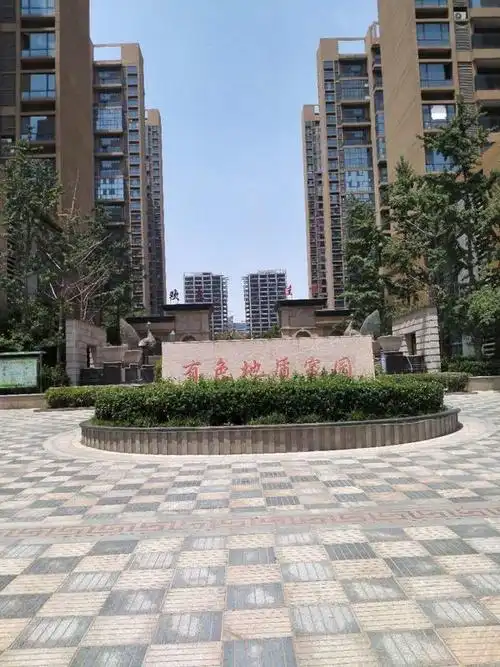 因为地址多了这三个字,郑东新区一小区的房本办理卡了壳,咋回事?