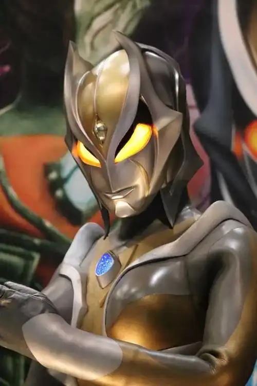 当卡蜜拉皮套使用丸山浩绘制的新形象后强壮型卡蜜拉出现了