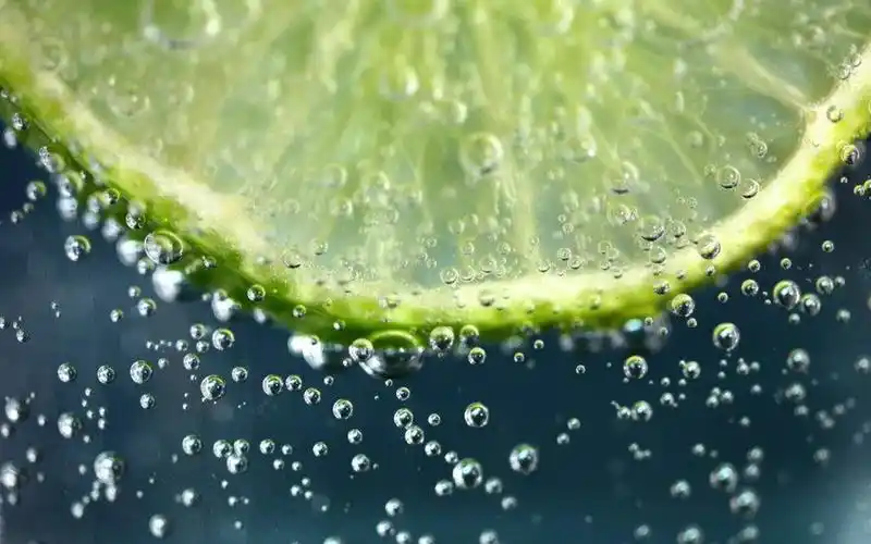 清爽柠檬高清电脑壁纸柠檬新鲜水果绿色水果win10壁纸