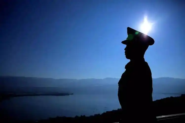 军报记者春节与人流逆行,42天探访18座军营