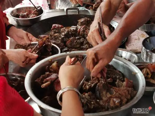 夏至钦州人习俗吃狗肉日子,80一斤也不能抵挡吃货们 - 今日钦州-钦州3