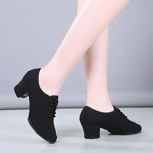 带跟舞蹈鞋女软中跟广场舞女鞋透气布鞋绑带教师广场舞鞋