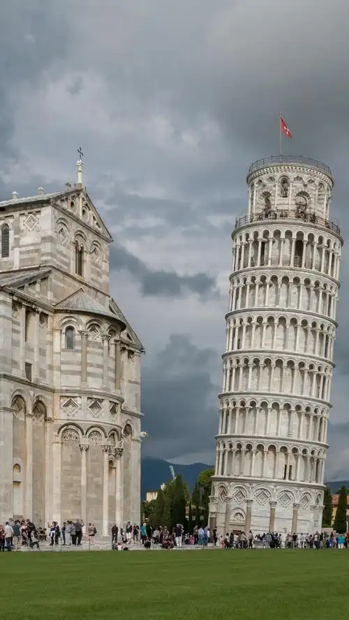 意大利比萨斜塔著名建筑风光