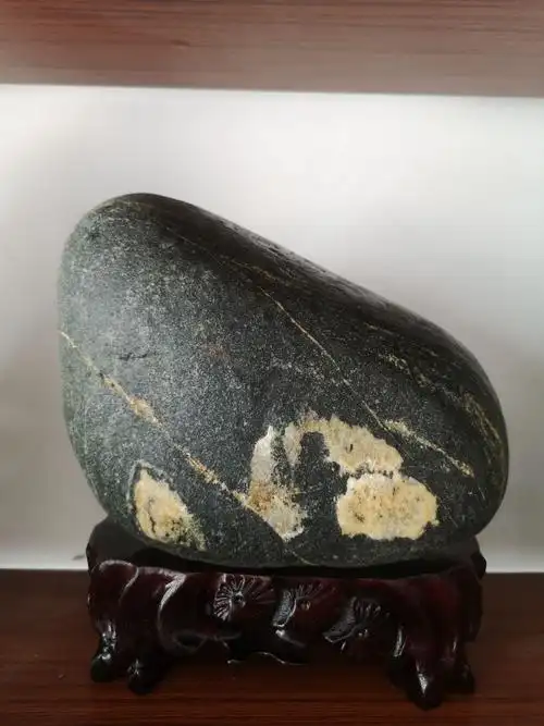 泰山石原石赏析