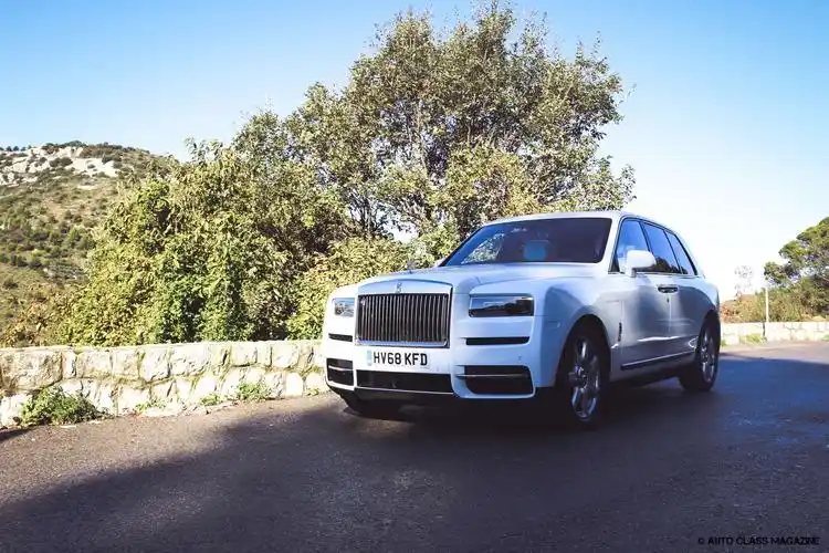 每天一组汽车美图:劳斯莱斯库里南 水晶女神