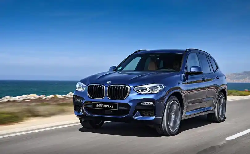 【宝马x3行驶中仪表盘突然黑屏要求解决】车主狄先生向汽车门网投诉称