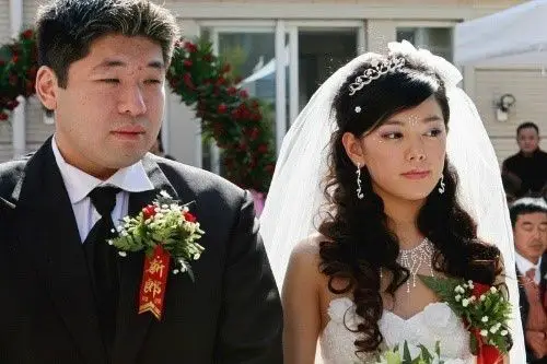 秦羽墨(赵文琪,个人特喜欢她)老公是导演林浩然,简直艹蛋,不过已经