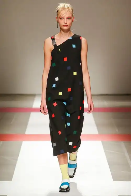 跳跃的时髦 iceberg(冰山)2016秋冬流行发布【时装周|时尚周】_风尚