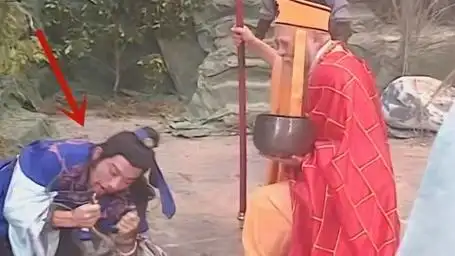 梁连被小青万蛇穿心,法海为何见死不救?你看观音菩萨说过什么!