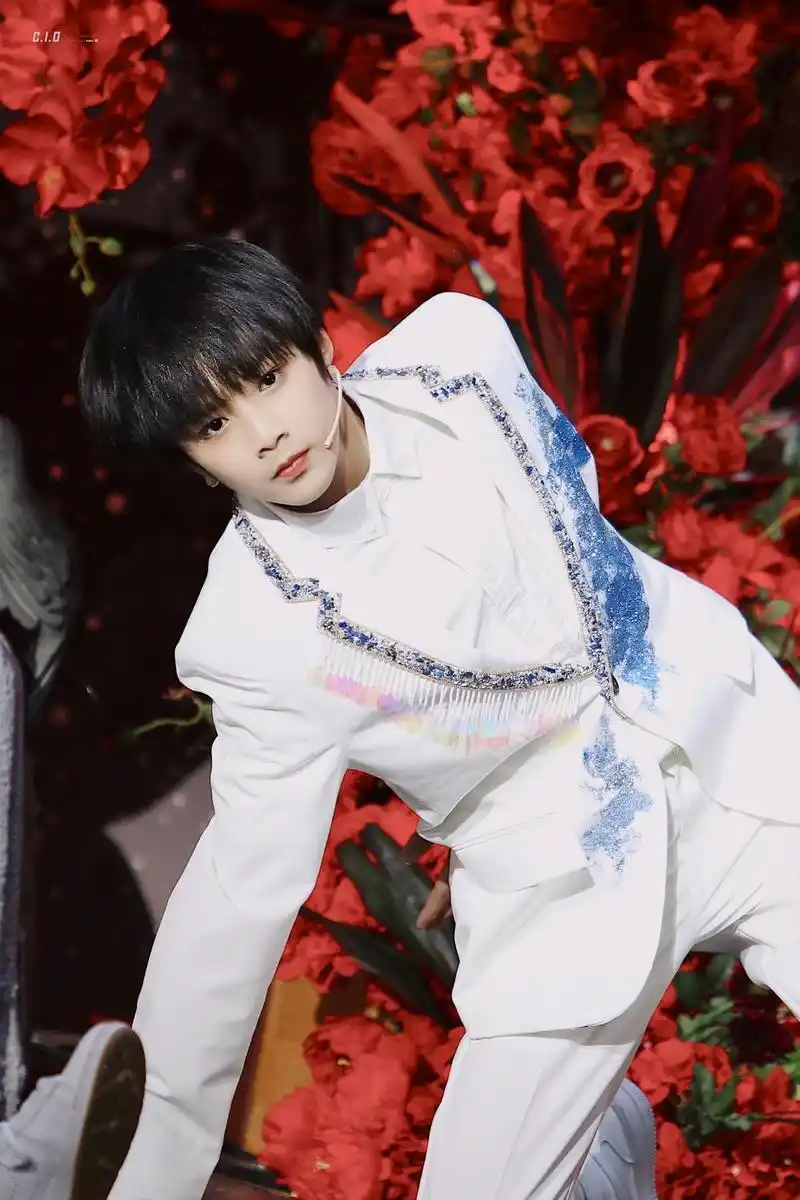 一米六的刘耀文真是很可爱