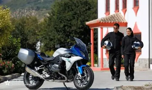 多功能巡航跑车2015款宝马r1200rs