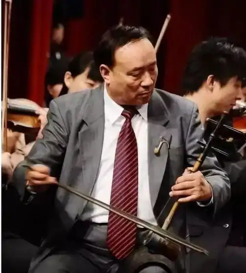 燕守平 李祖铭等4位京胡高手同台飙技《迎春》,大饱眼福!