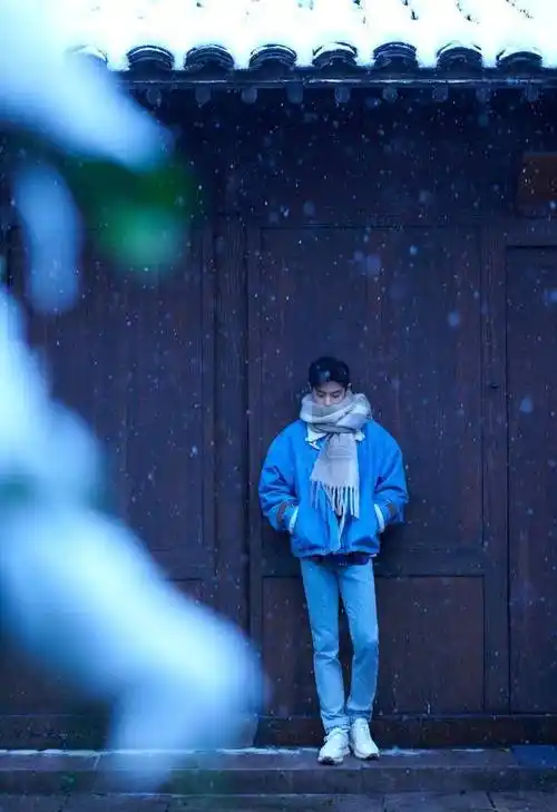 240220 肖战,春日风景中的温暖守候,粉丝寄予满满祝福!