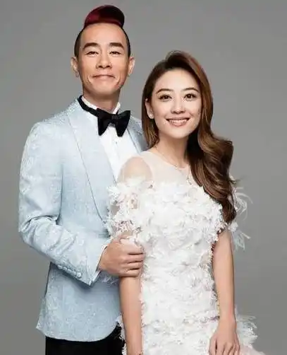 陈小春发文庆祝与应采儿结婚十周年配图更是用心